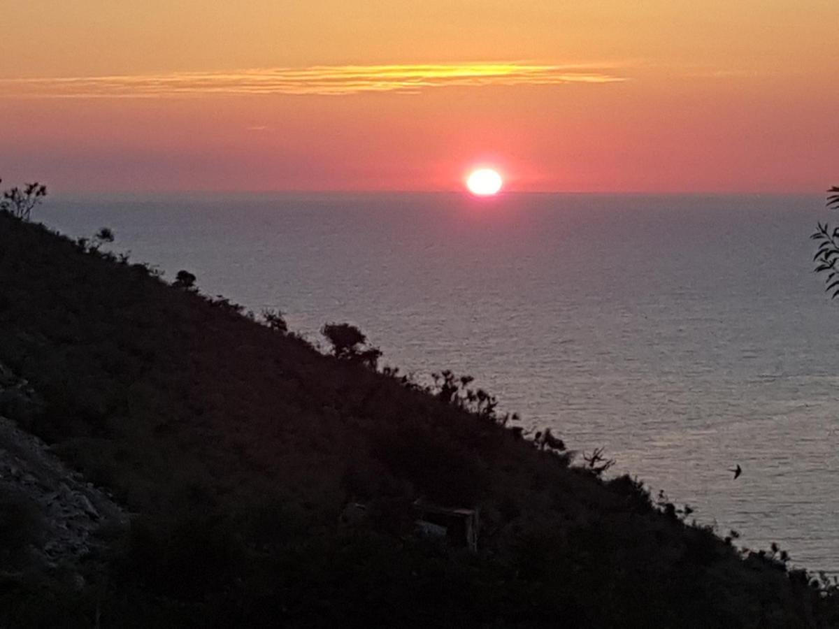 Emiljano Seaview Apartment Ksamil Bagian luar foto