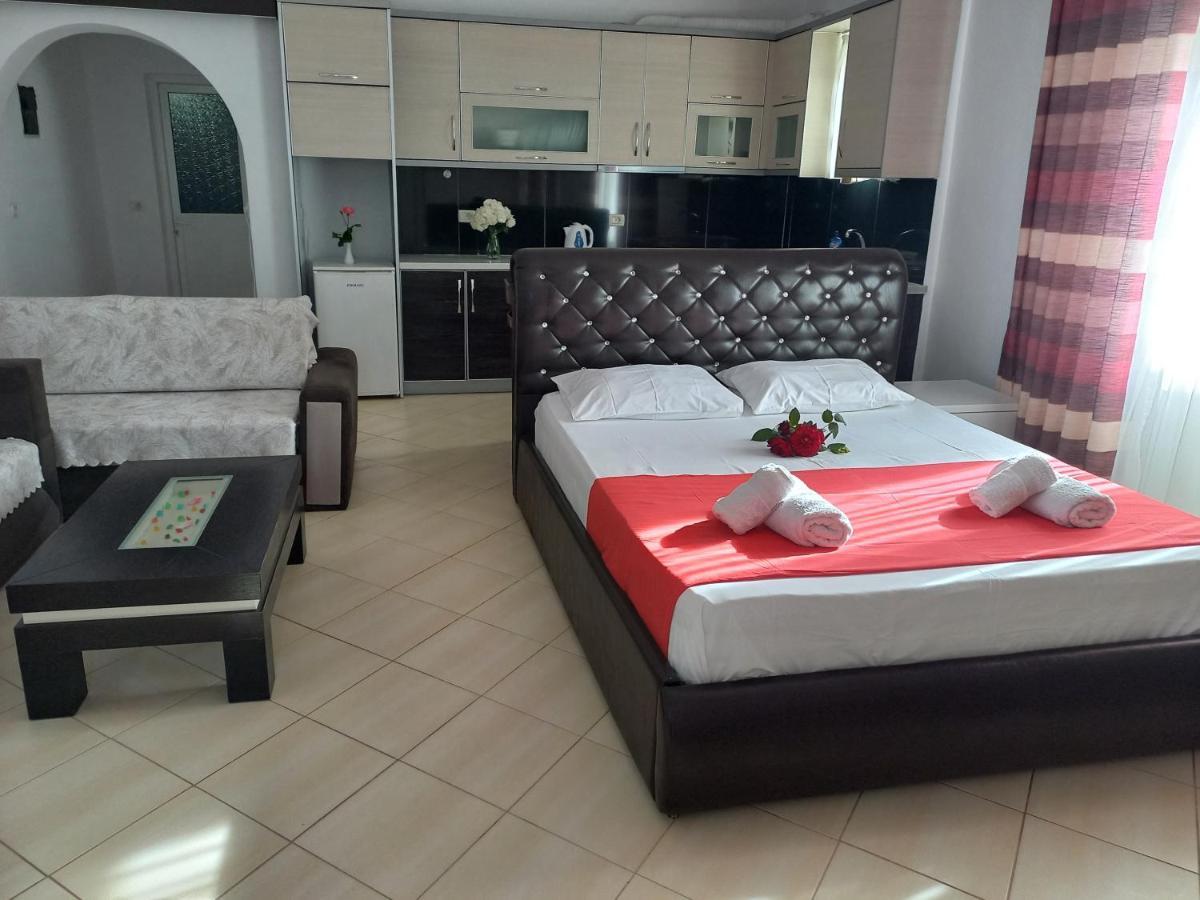 Emiljano Seaview Apartment Ksamil Bagian luar foto