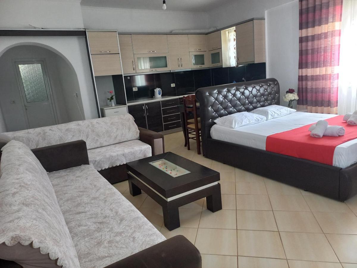 Emiljano Seaview Apartment Ksamil Bagian luar foto