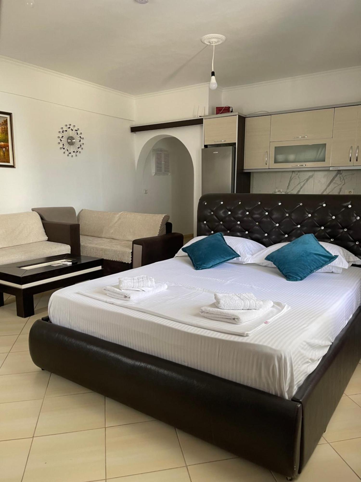 Emiljano Seaview Apartment Ksamil Bagian luar foto