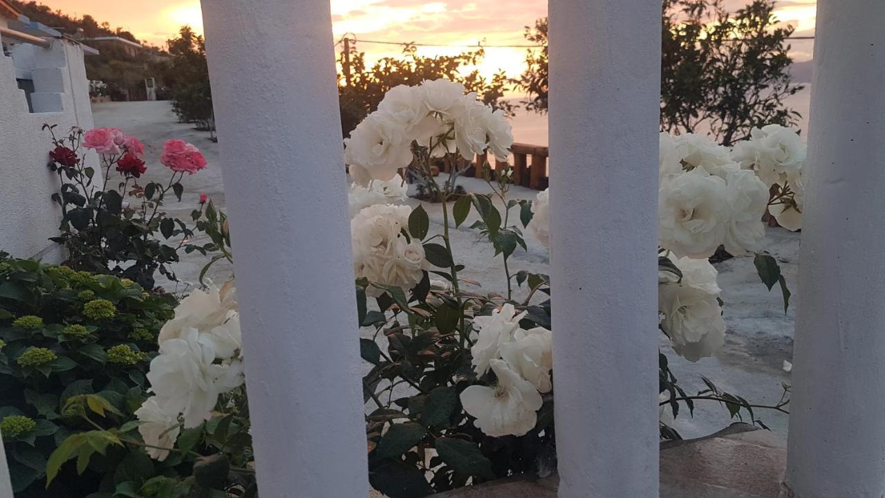 Emiljano Seaview Apartment Ksamil Bagian luar foto